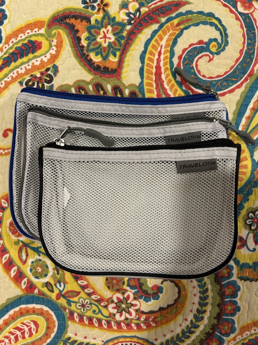 Travelon Trio of White Mesh Packing Pouches - Picture 2 of 2